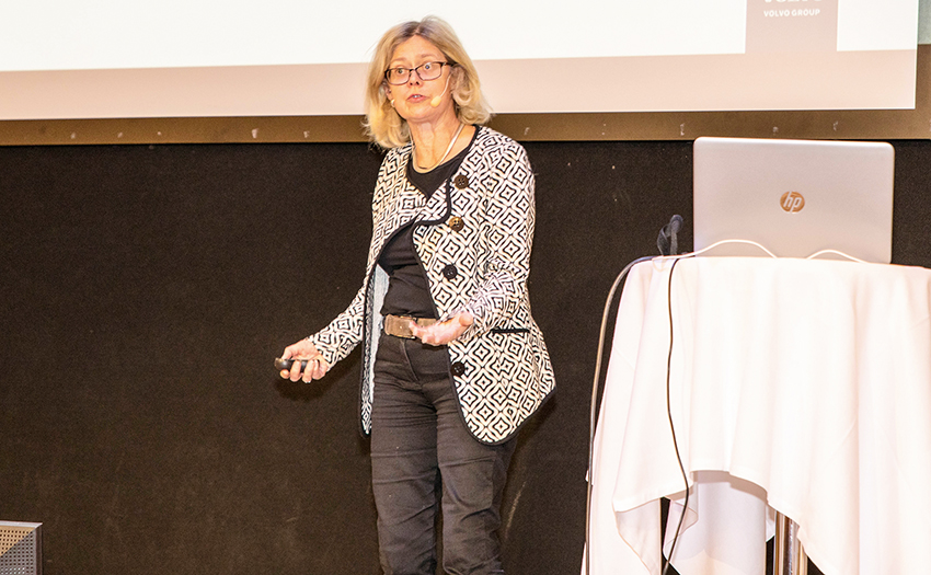 Lena Larsson, projektledare på Volvo Lastvagnar var en talarna på Skogforsks seminarium Transport & Logistik 2020. Foto: Per Eriksson