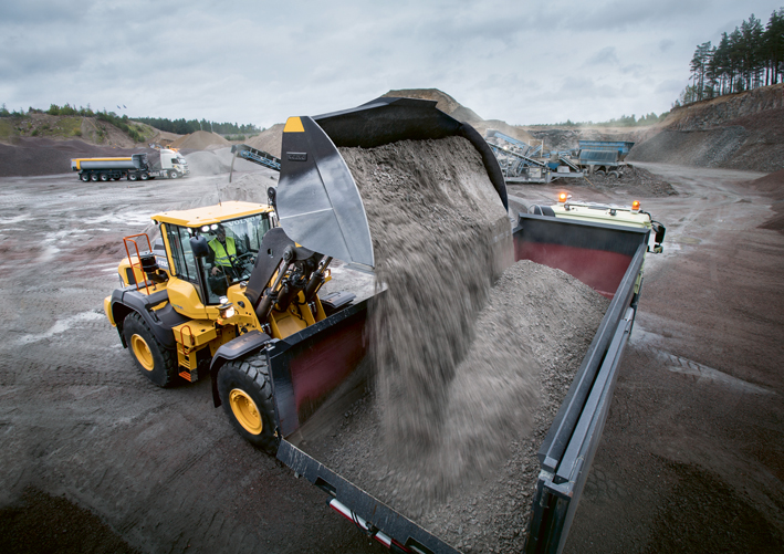 Make your operations more profitable with Volvo attachments. Buckets are easy to fill for a faster loading process, increasing productivity and enhancing fuel efficiency by up to 20%. Perform at maximum capacity with Volvo buckets, designed to perfectly match Volvo wheel loaders.