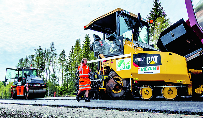 I mars 2015 började Peab Asfalt konvertera sina stationära asfaltverk till att använda bioolja i tillverkningsprocessen.  Foto: Peab