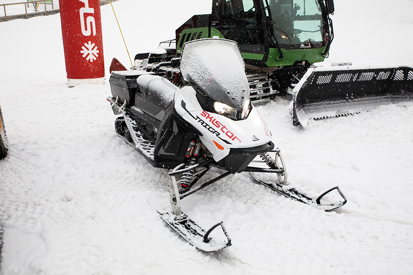 Skistart eldrivna snöskoter kommer från kanadensiska Taiga Motors.