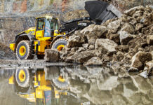 JCB har har visat de nya hjulastarna 480 och 490